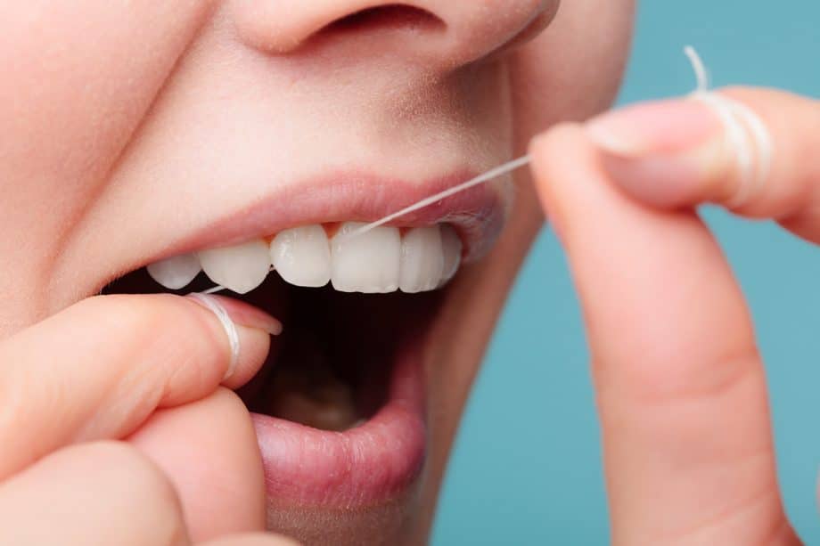 When Should Kids Start Flossing? A Parent’s Guide